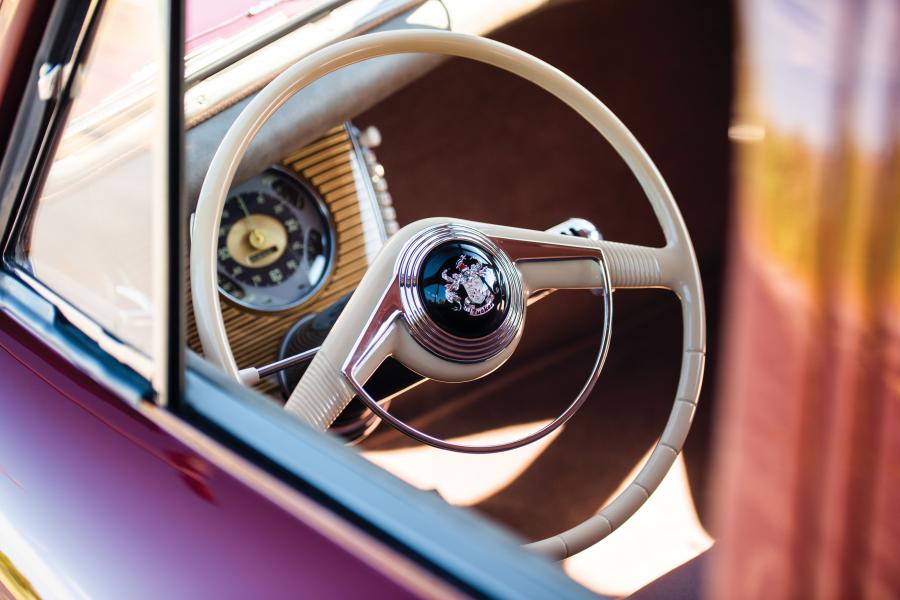 Детали интерьера Tucker Sedan (1046) 1948 года  (фото 28 из 38)